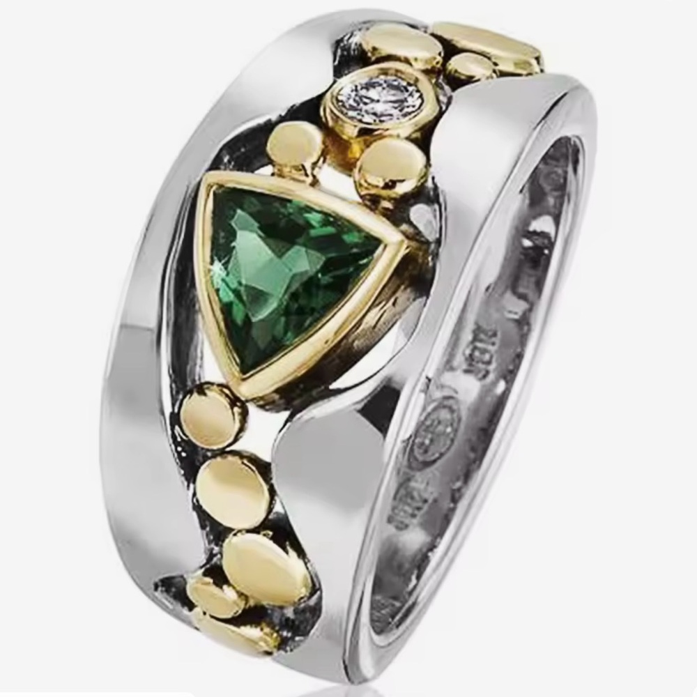 NEW Elegant Silver and Gold Ring with Green Gemstone